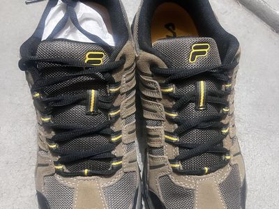Fila Travail 2 Men’s Hiking Trail Shoes 9.5 New