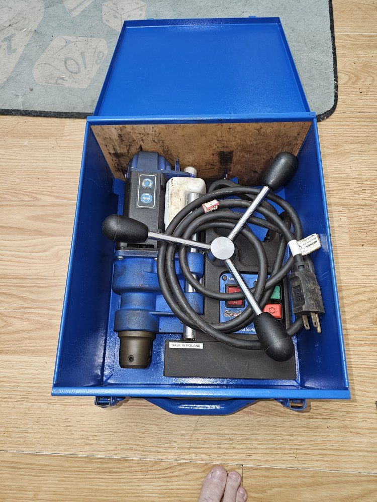 magnet drill with case for sale $300 firm