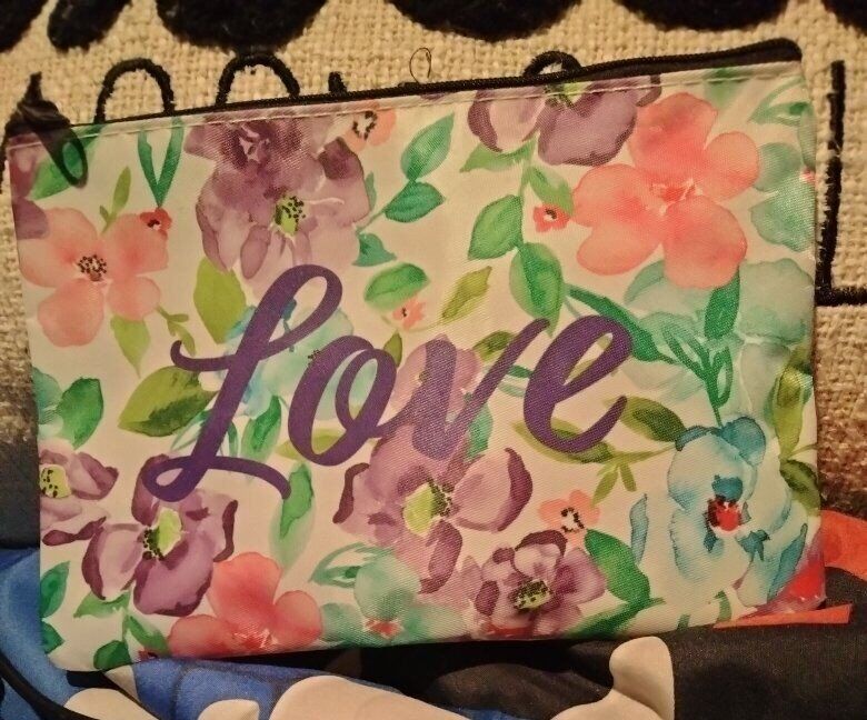 Flowery pouch