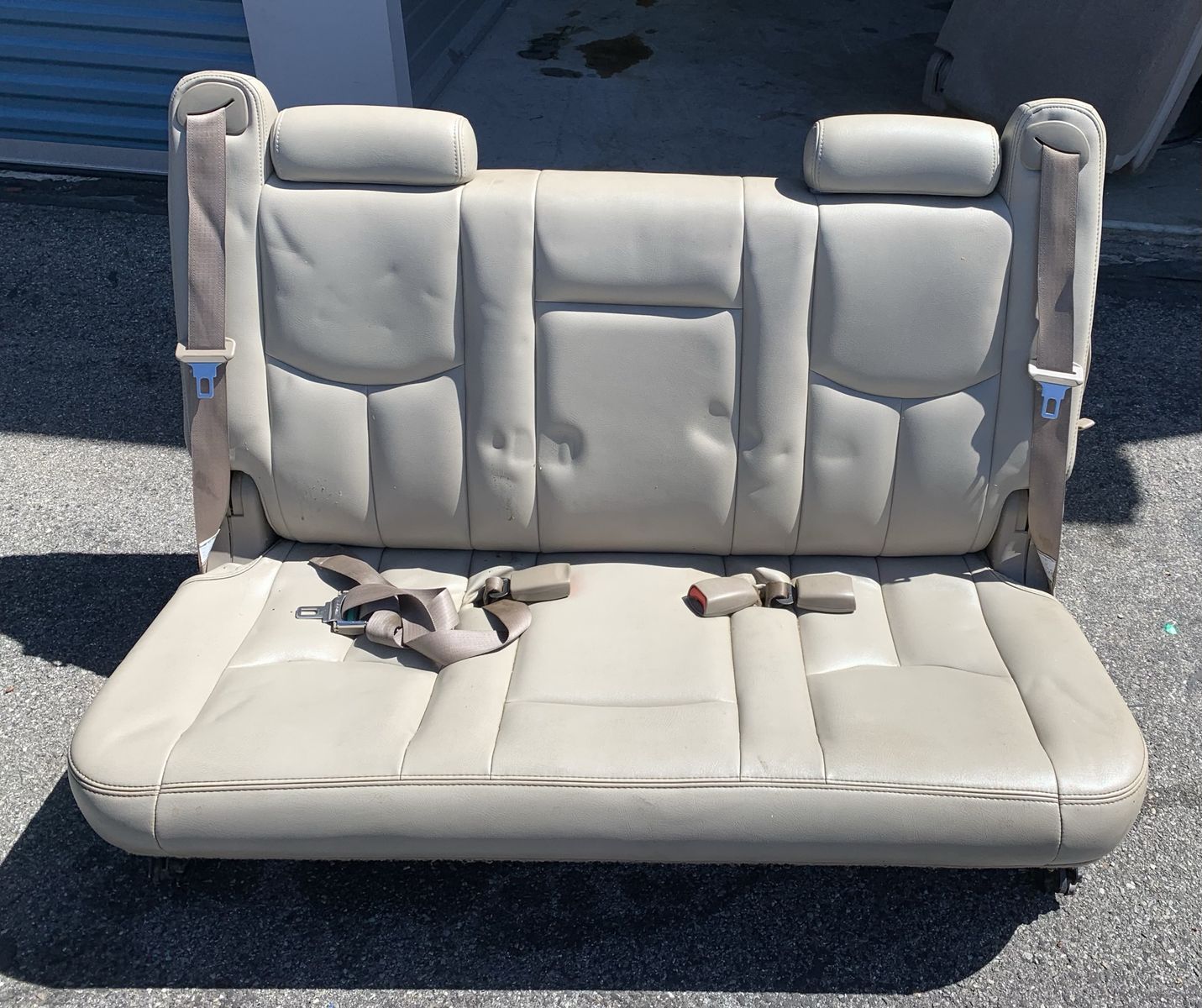 Suburban Yukon XL Escalade ESV Thirs Row seat