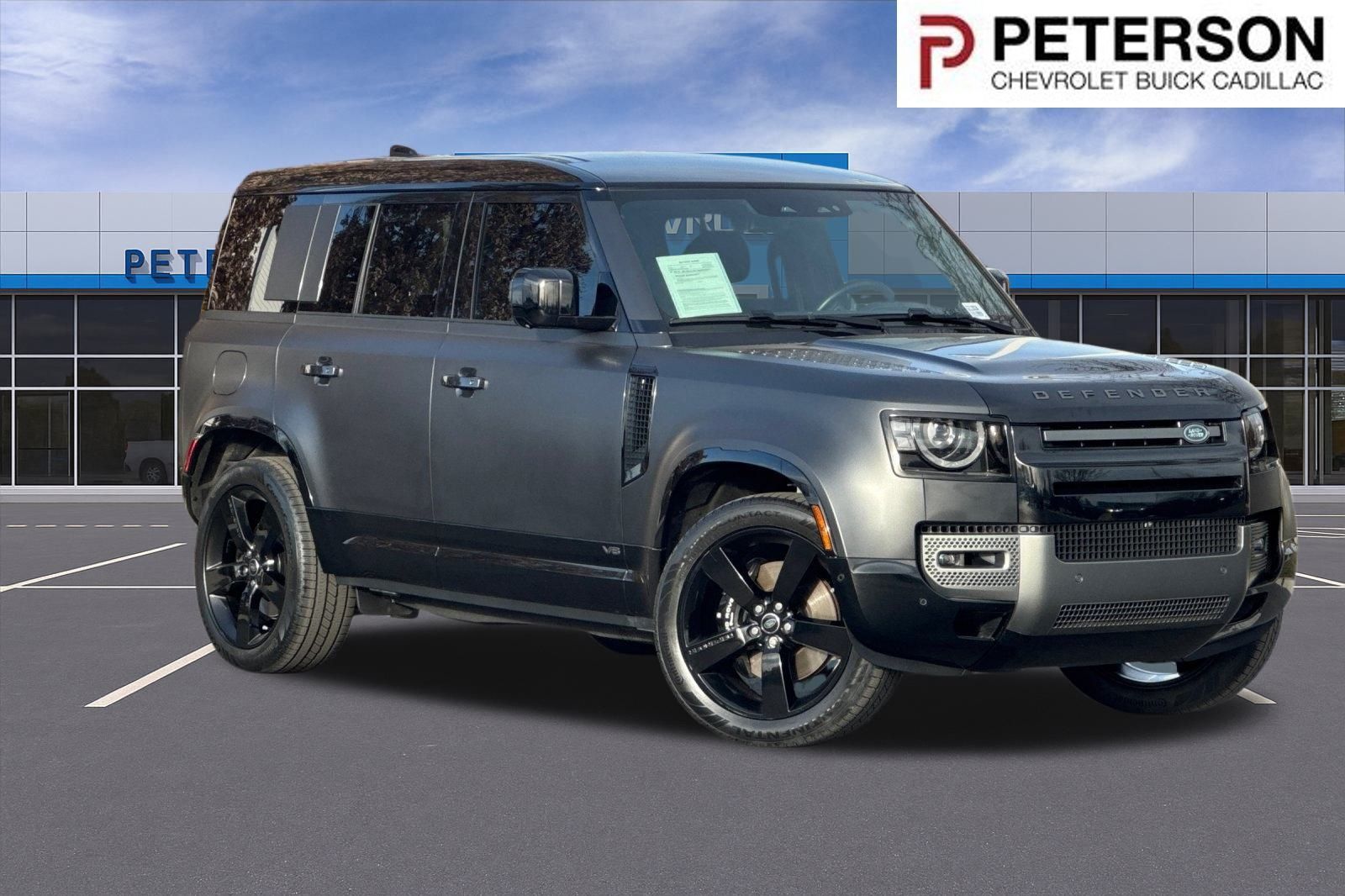 2025 Land Rover Defender 110 V8 P525