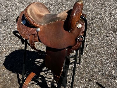Barrel saddle