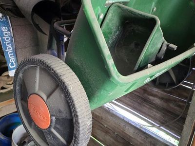 fertilizer or seed spreader