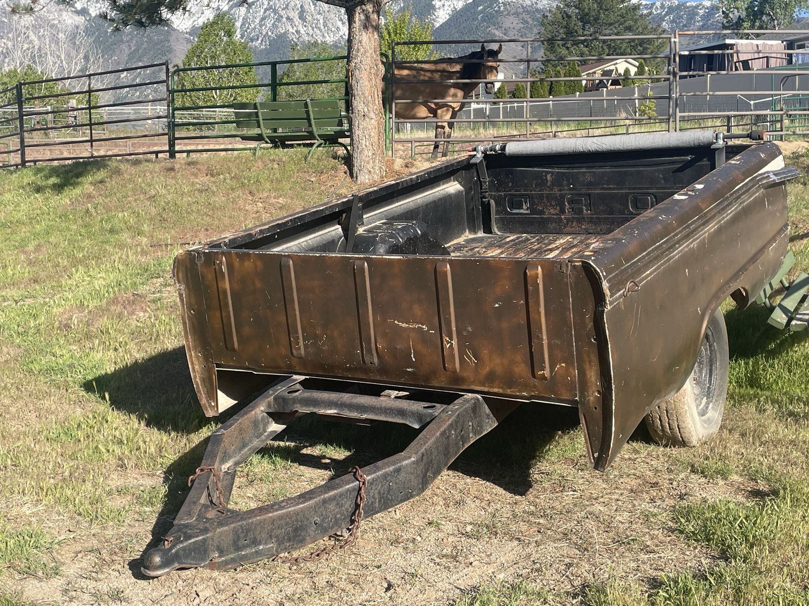 8’ ford truck bed trailer