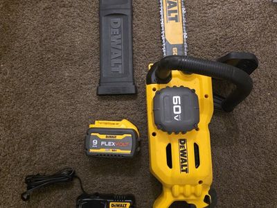 DEWALT FLEXVOLT 60V MAX 18 in. Brushless Cordless Chainsaw Kit (DCCS672X1)