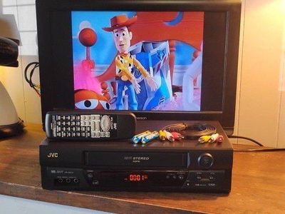 JVC VCR VHS video cassette player with remote