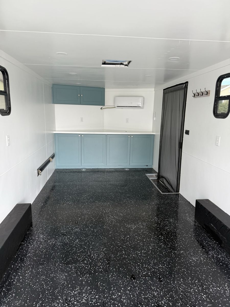 2022 20ft Enclosed Trailer. Solar