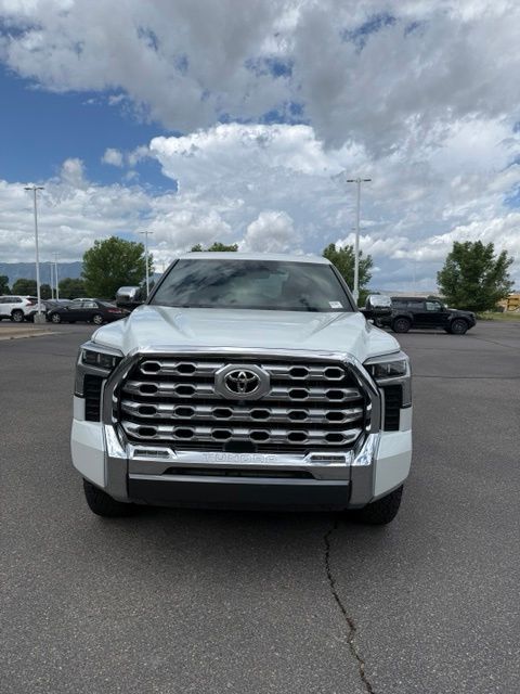 Main image 3