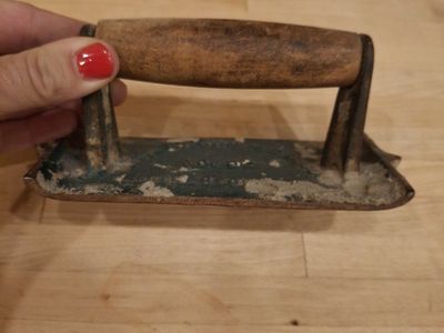 Vintage Littlestown H. B. & Co. No. 32 Cast Iron Concrete edger