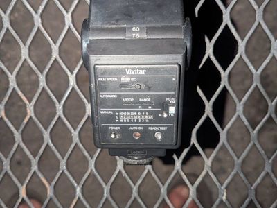 Vivitar Auto Thyristor 550FD Camera Flash - Vintage Photography Accessory