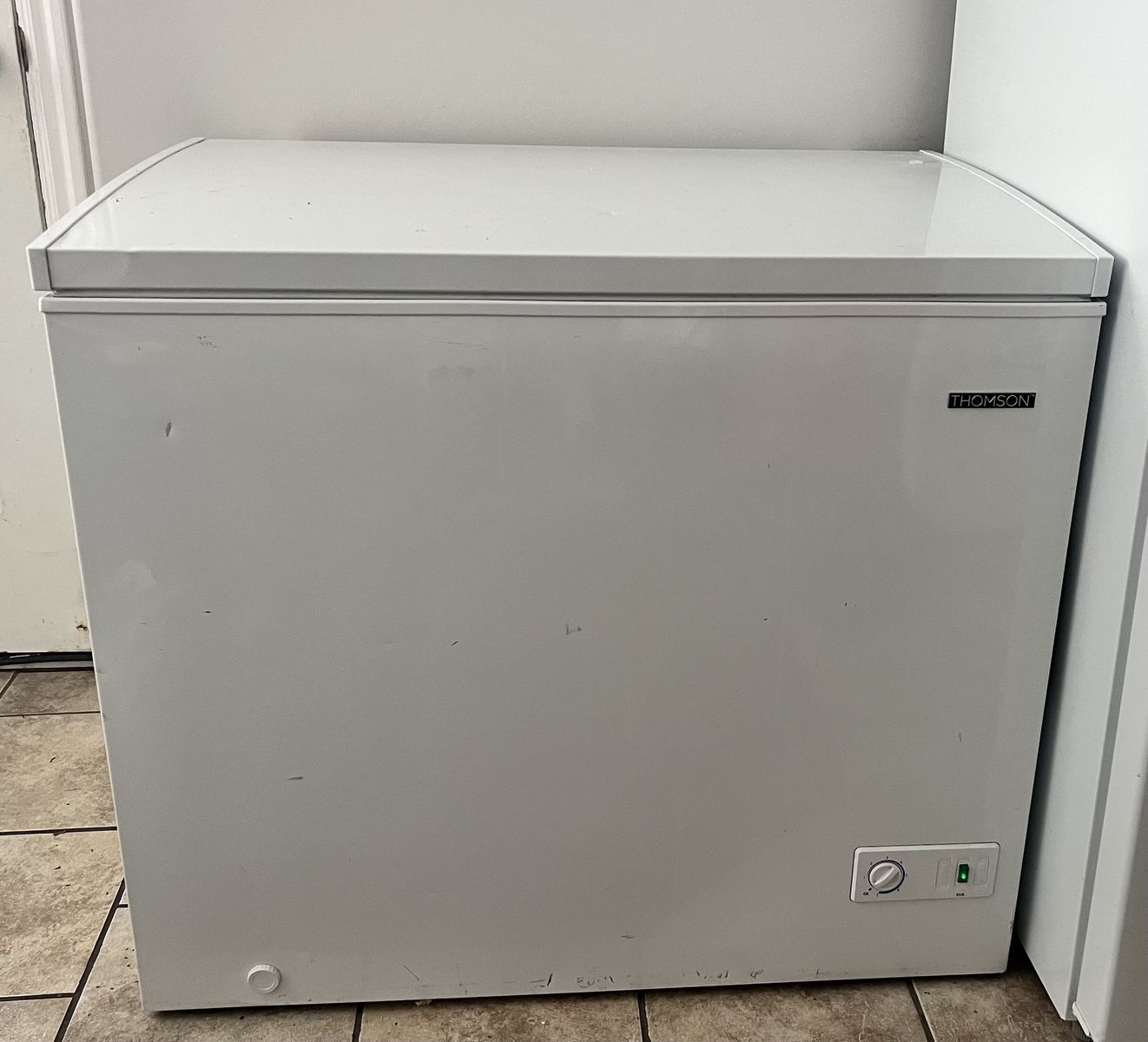 Large Thomson Household Deep Food Freezer Chest -8.86 Cubic Ft