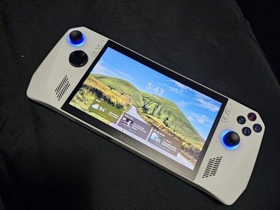 ASUS ROG Ally Handheld Gaming Console - White, Excellent Condition
