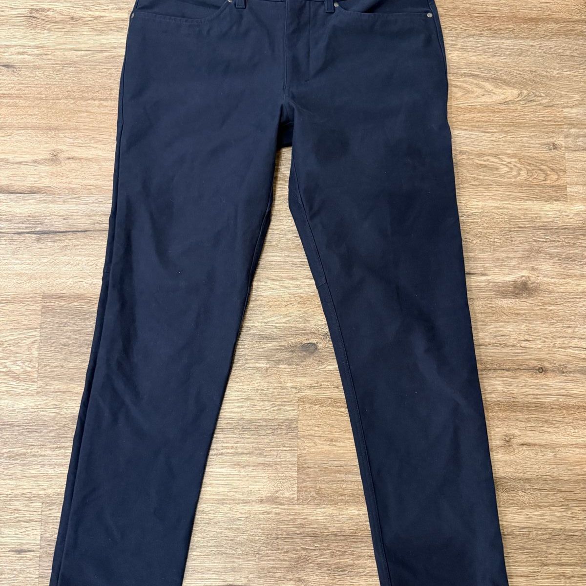 32x32 navy blue Lululemon work pants