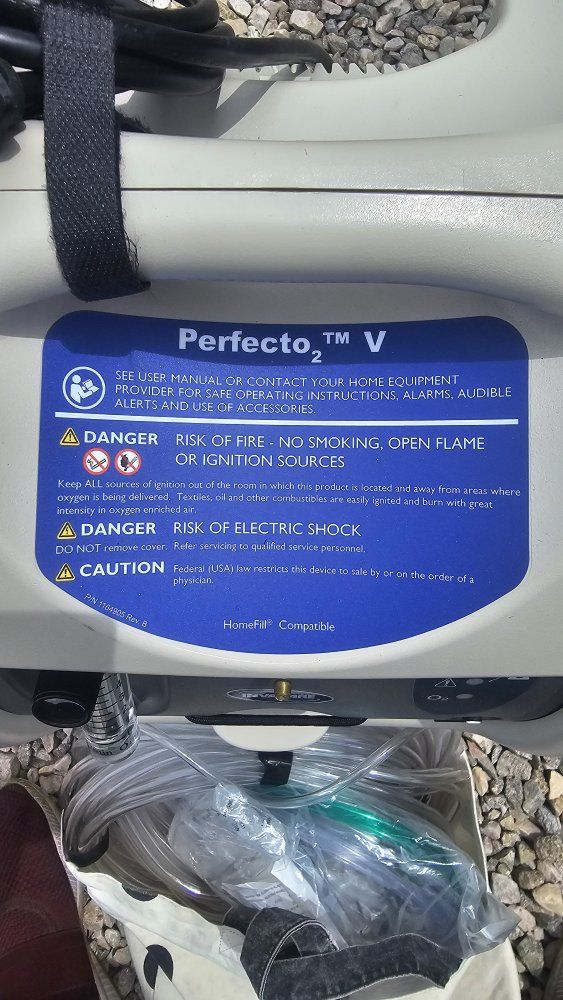 Invacare Perfecto2 V Oxygen Concentrator HomeFill Compatible