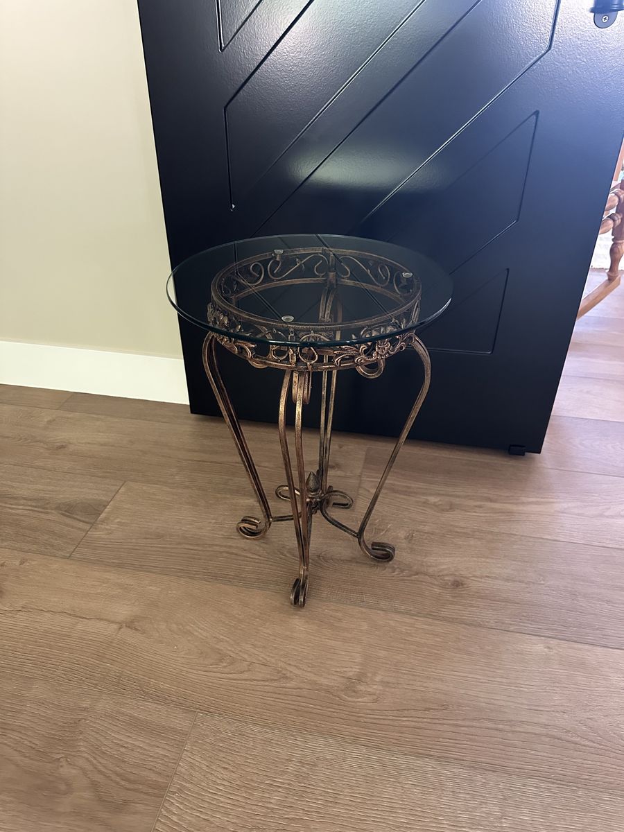 GLASS TOP ACCENT TABLE