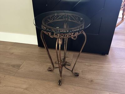 GLASS TOP ACCENT TABLE