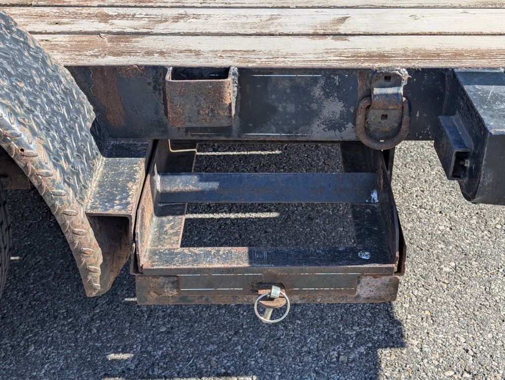 Main image 6