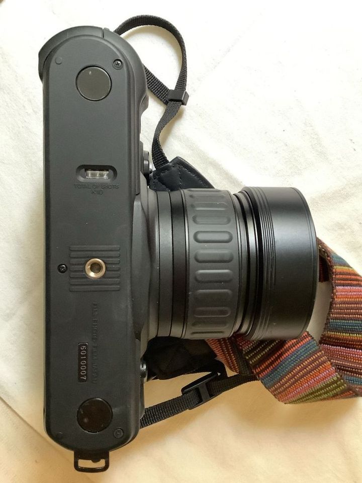 Main image 6