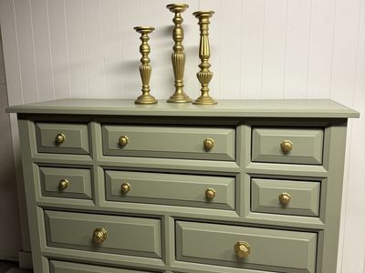 Large solid Dresser