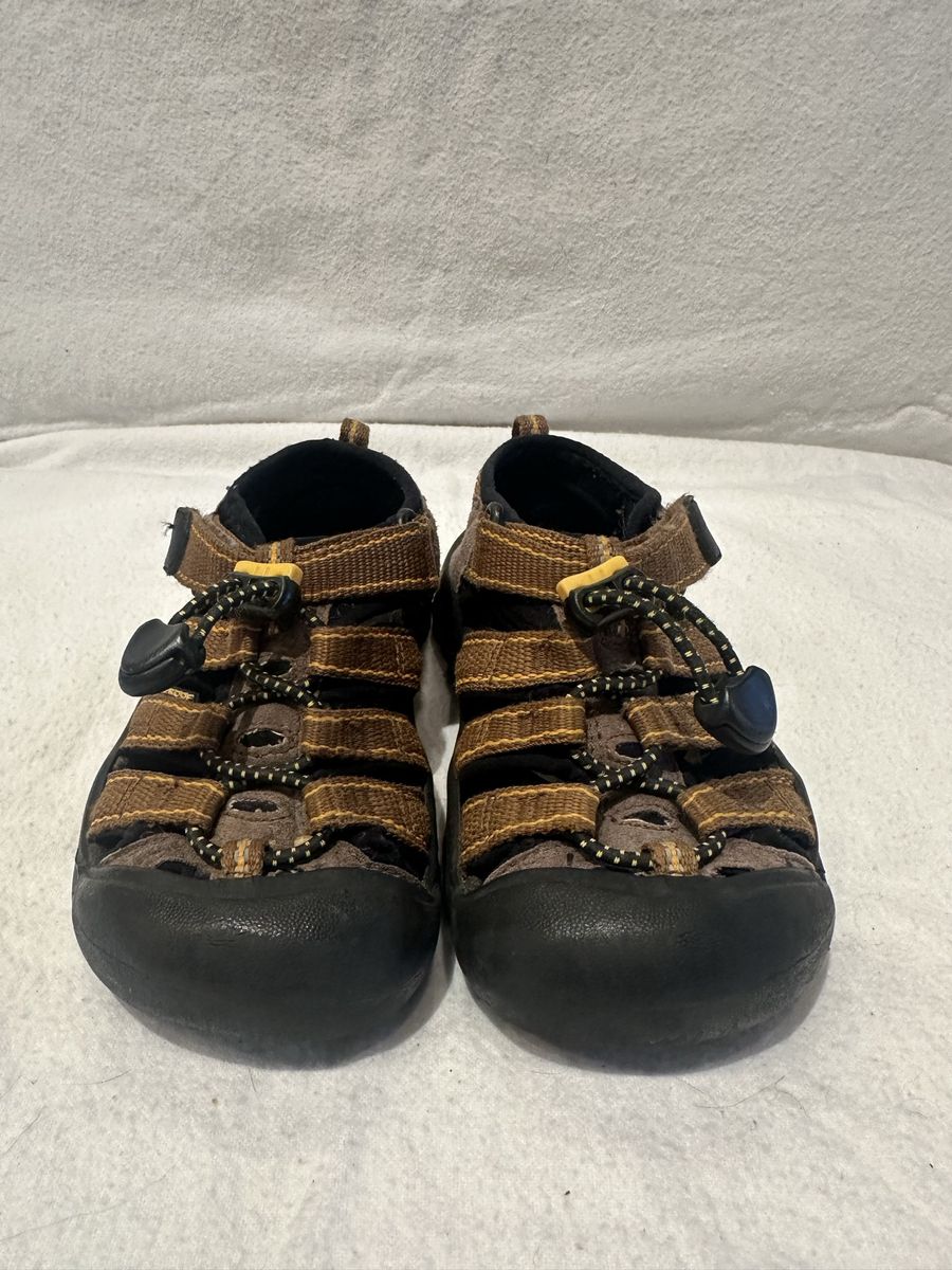 Keen toddler size 8 brown with orange trim WP hiking sandals