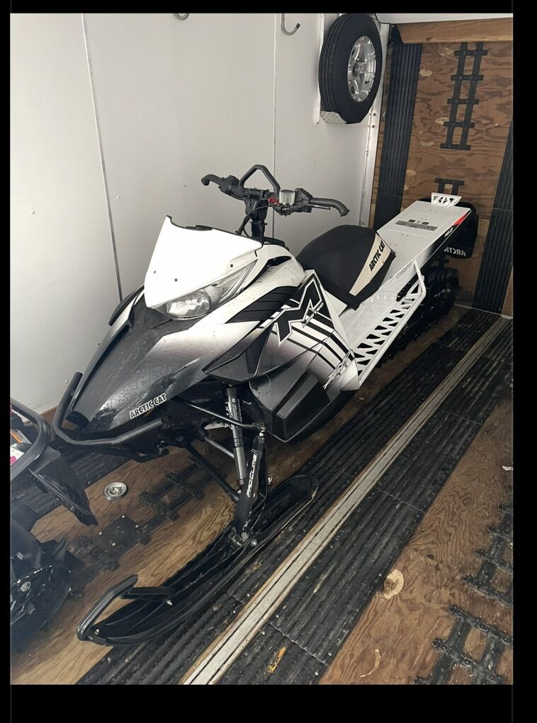 2014 Arctic Cat M8000 Limited
