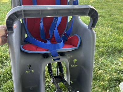 Bell cocoon baby bike seat almost new