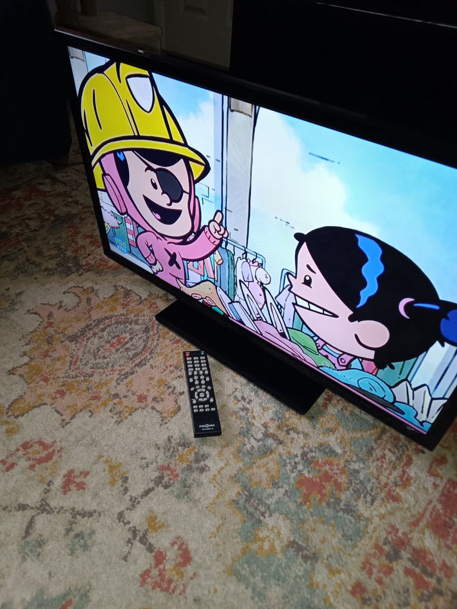 32'' Insignia tv