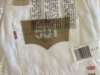 White 501 Levi’s 31 x 30
