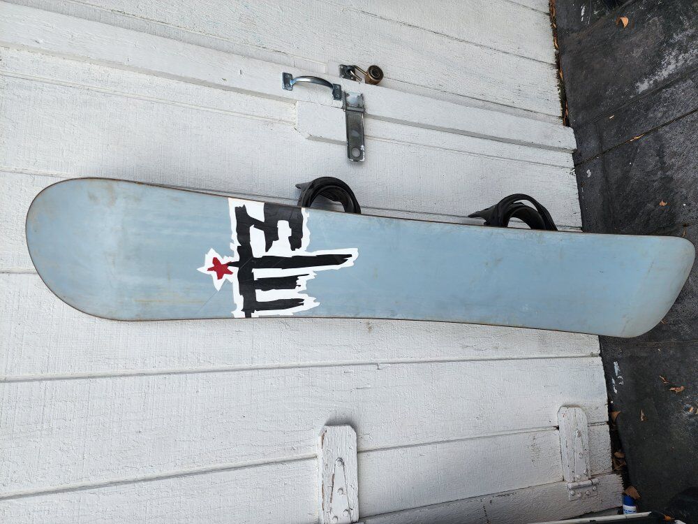 M3 Discord 152 snowboard