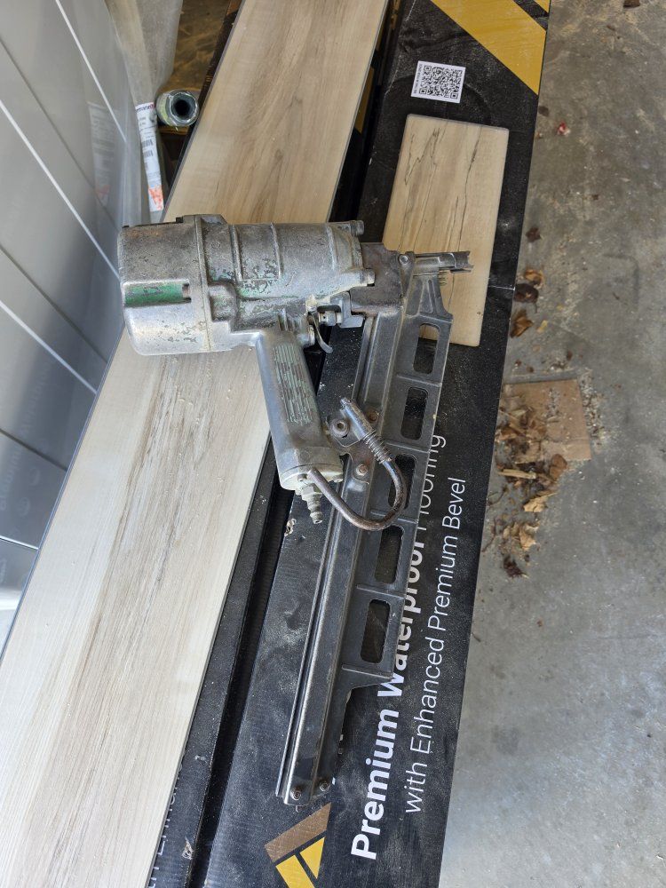 Pneumatic Framing Nailer