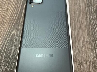 Samsung Galaxy A12 - 32gb - Unlocked