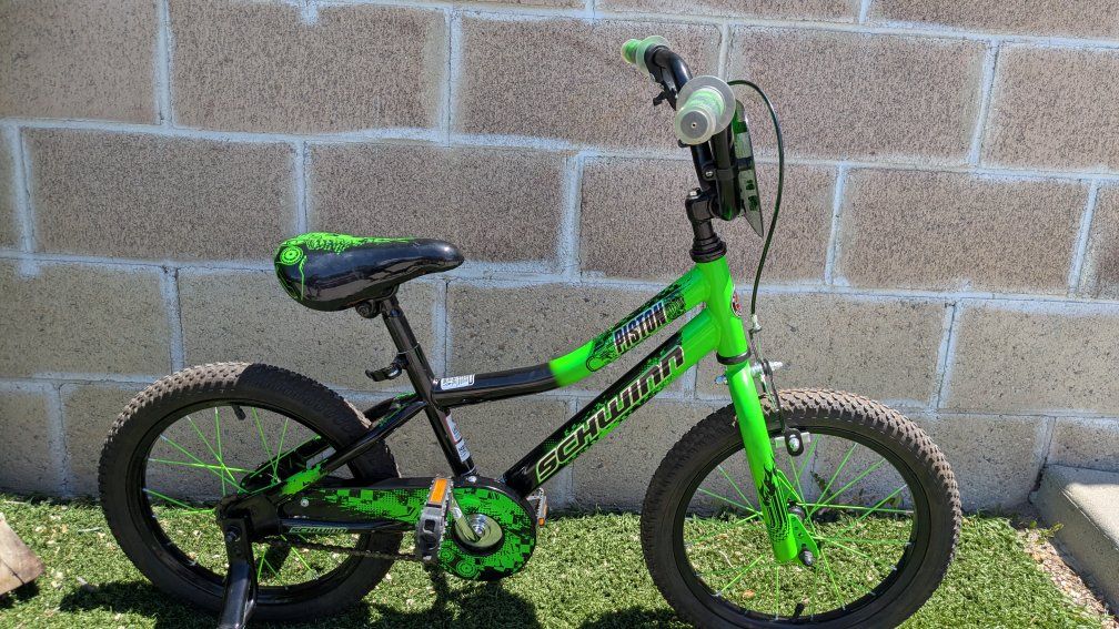 15" Schwinn Piston BMX with training wheels