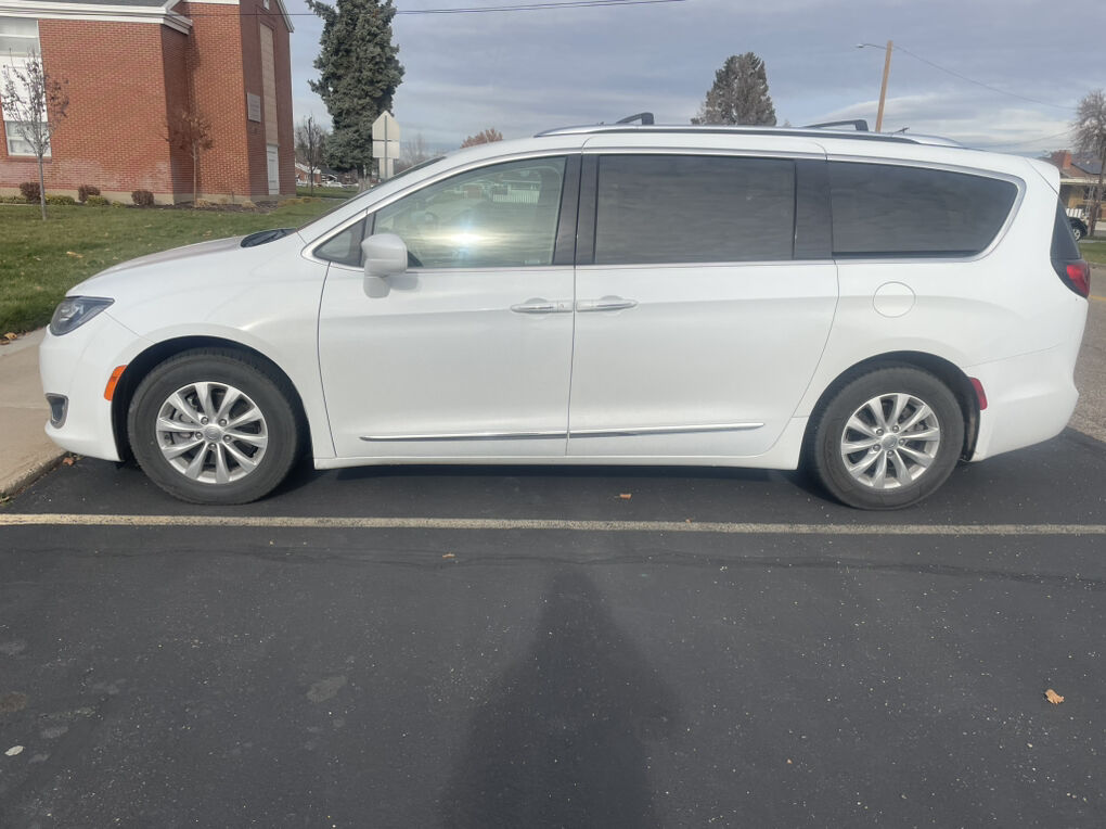 2018 CHRYSLER PACIFICA LX