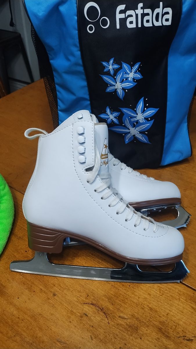Jackson mystique ice skates