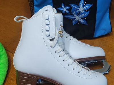 Jackson mystique ice skates