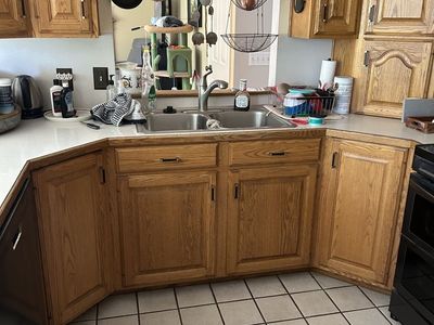 Oak Kitchen Cabinets - Excellent Condition $1,000 or Best Offer
