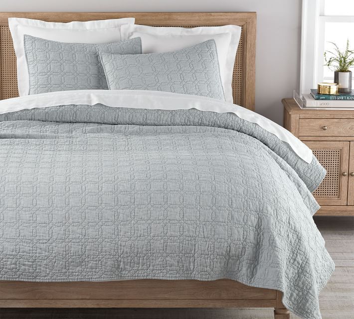 Pottery Barn BelgianFlex Linen King Quilt New