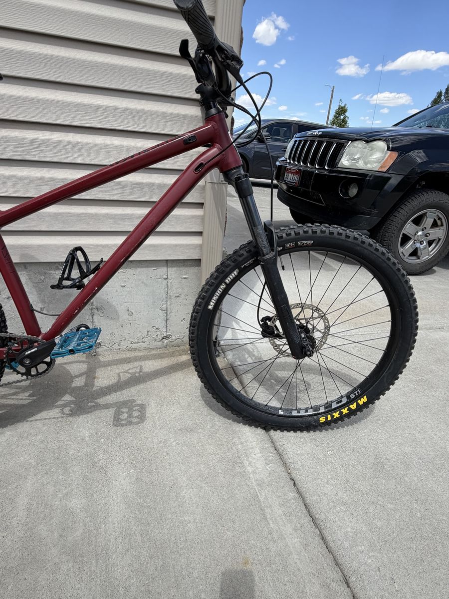 Marin San Quentin 1 Hardtail Mountain Bike - Large, 27.5" Wheels, Aluminum Frame, Trail-Ready