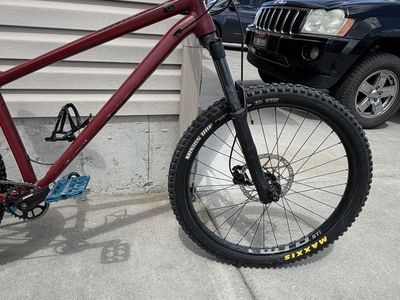 Marin San Quentin 1 Hardtail Mountain Bike - Large, 27.5" Wheels, Aluminum Frame, Trail-Ready