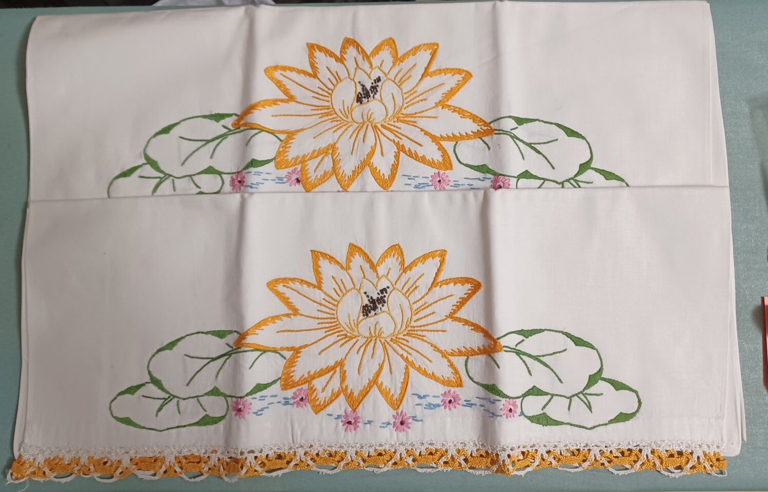 Vintage Embroidered Pillowcases Set