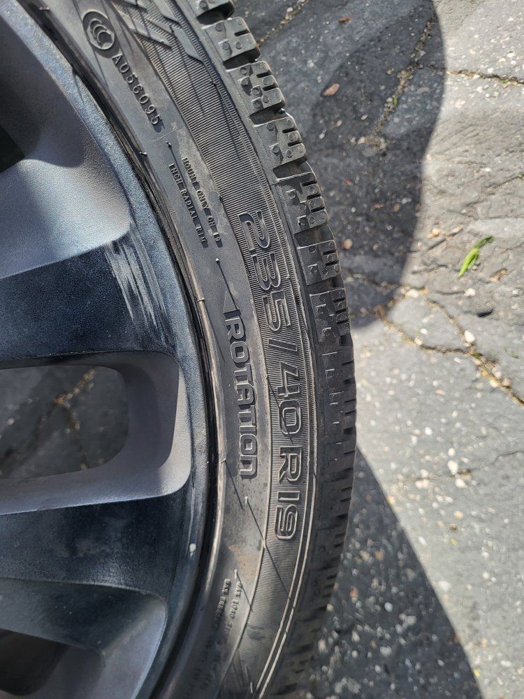 Acura Studless Hakkapeliitta R5 Winter Tire & Wheel, Extra Load, Radial Tubeless