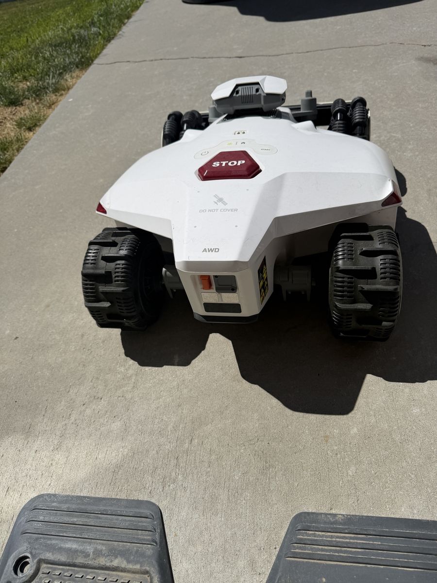 Main image 4