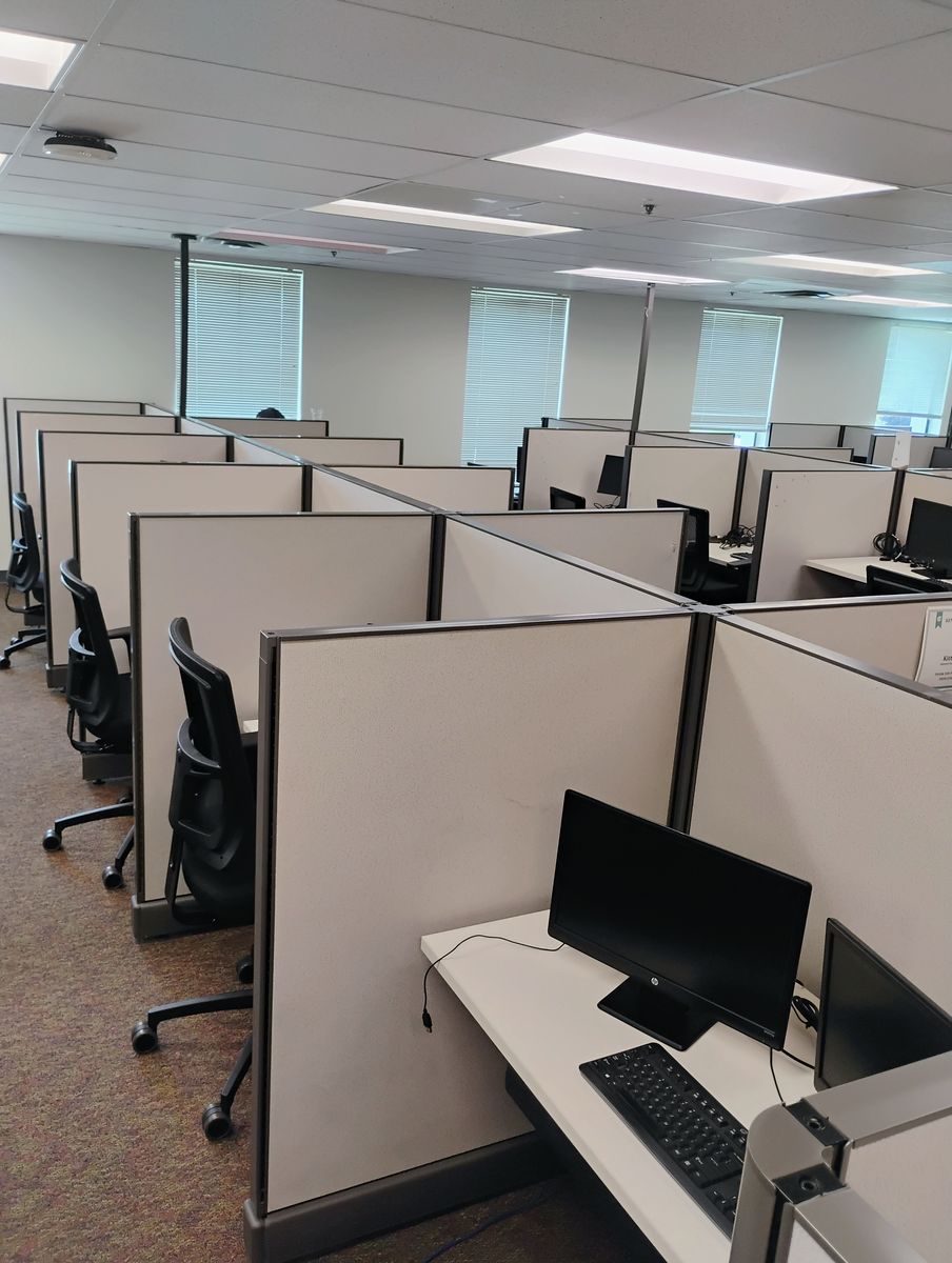 Very nice Herman Miller 4x3 cubicles 