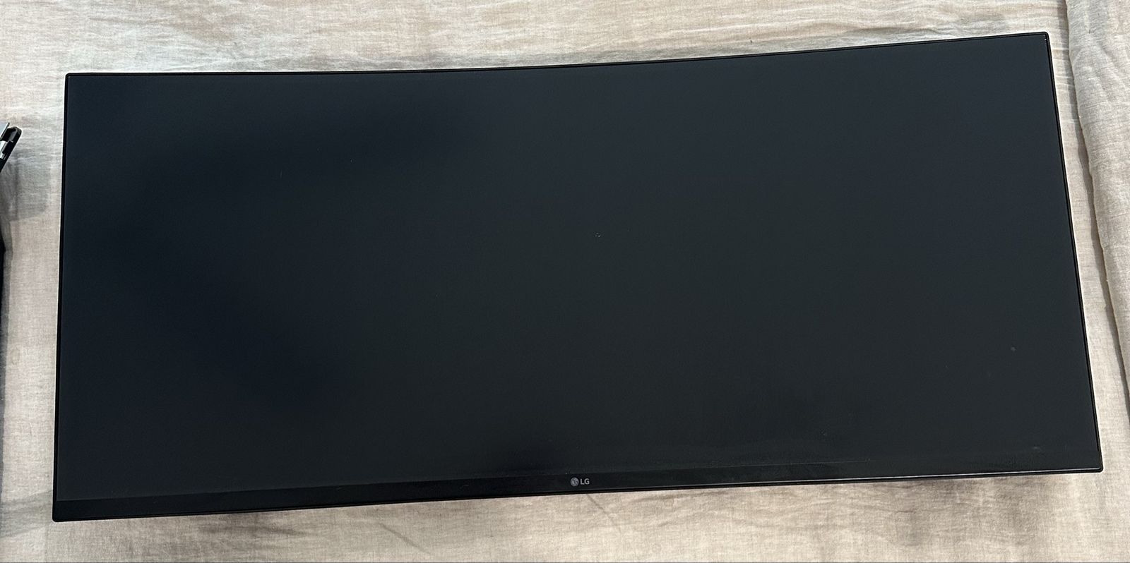 34" Curved UltraWide™ QHD IPS HDR 10 Monitor with Dual Controller & OnScreen Control