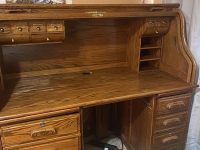 Desk / Study hutch