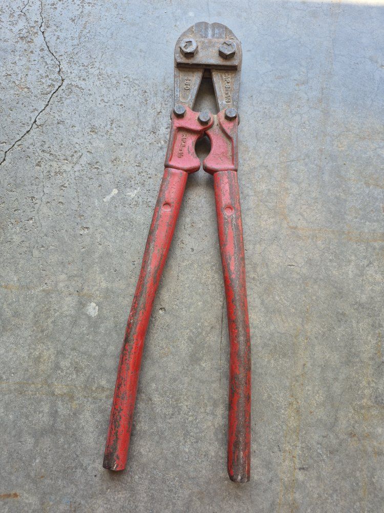 Heavy-Duty Red Bolt Cutters - Large Size for Tough Jobs