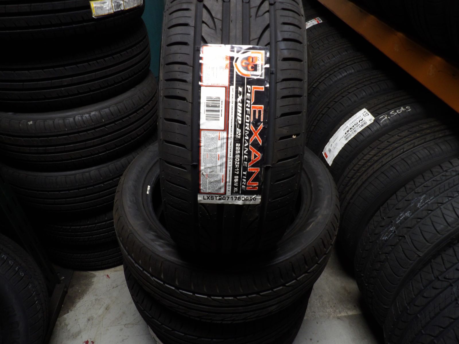 225/50R17 LXANI PERFORMANCE SET OF NEW TIRES 