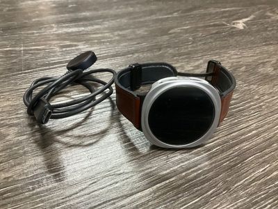 SAMSUNG SM-L335U SMARTWATCH W/ CHARGER