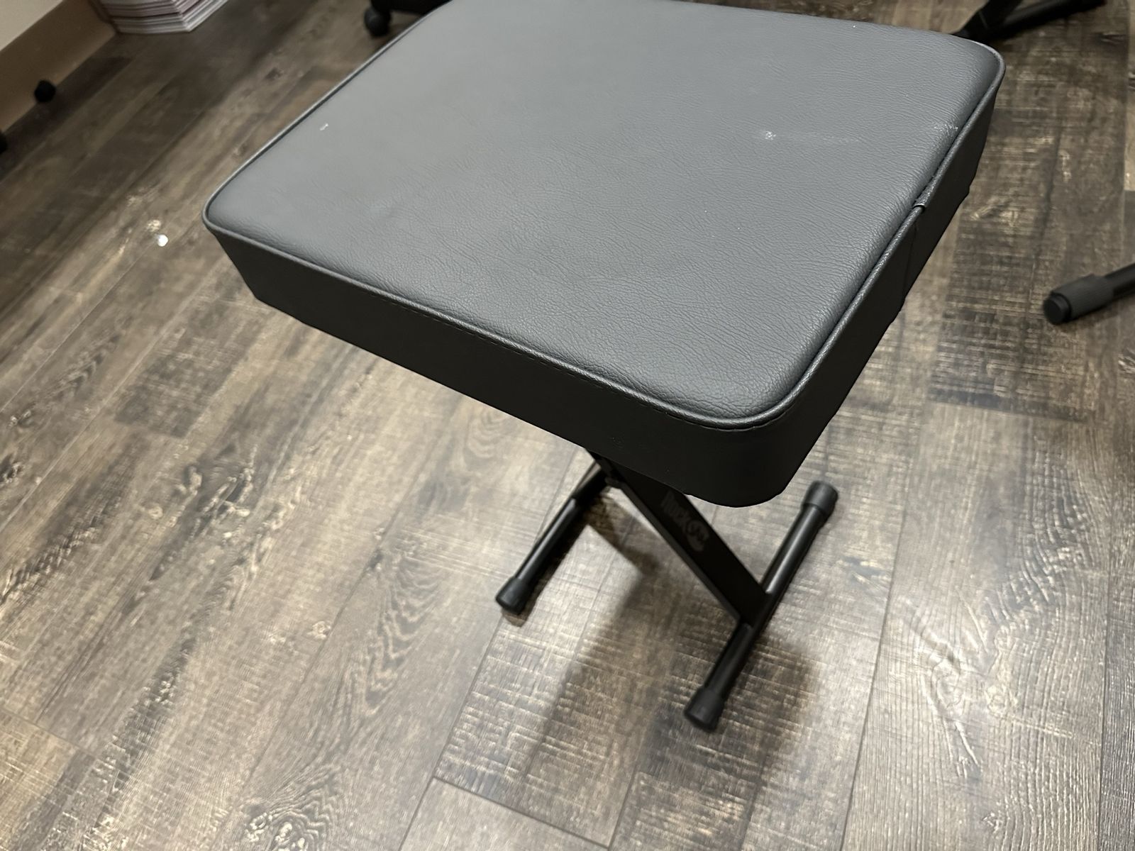 Piano bench