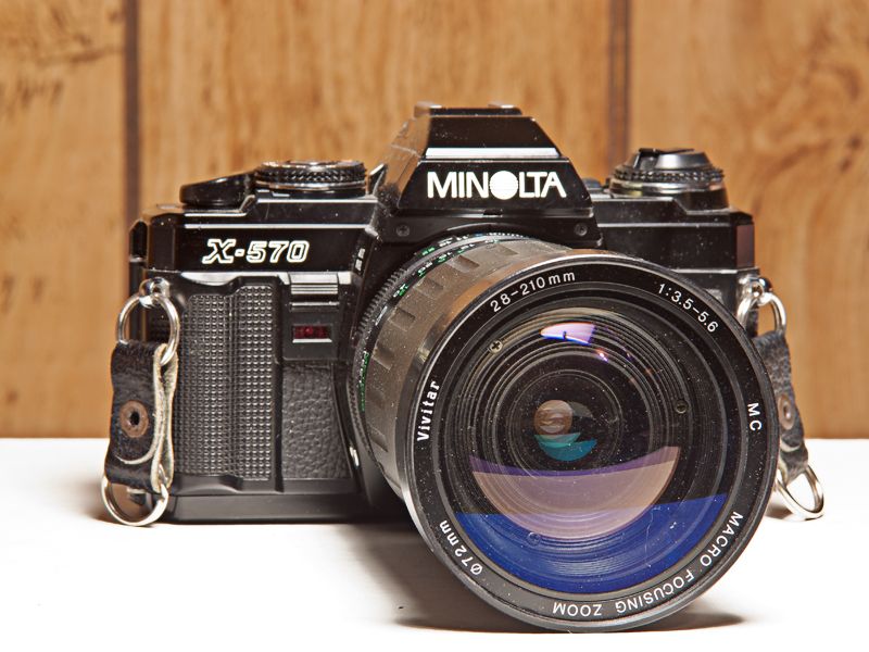 Minolta X-570 Film Camera w/Vivitar 28-210mm f/3.5-5.6 Macro Focusing Zoom